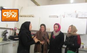 بازدید خانم میترا بهرامی و خانم منیژه دارابی